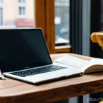 프랑스어 뉴스 사이트 추천 - **Prompt:** A curious young adult (late teens/early twenties, gender-neutral) sits comfortably at a ...